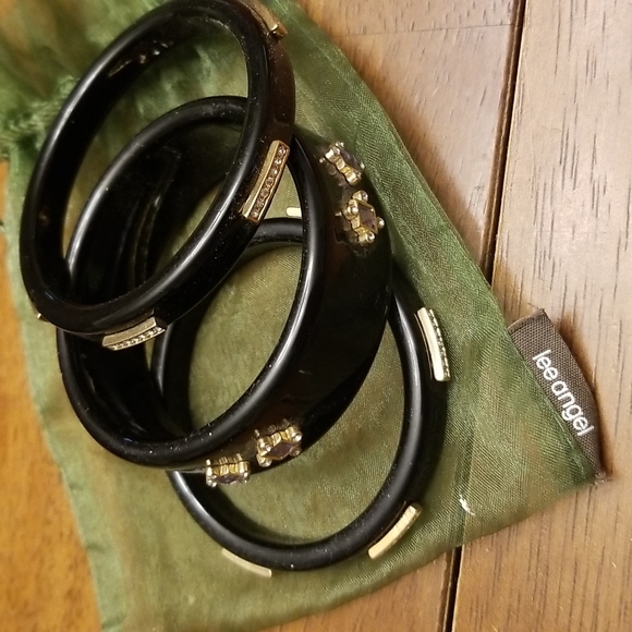 Set of three black bangle bracelets - Picture 3 of 6
